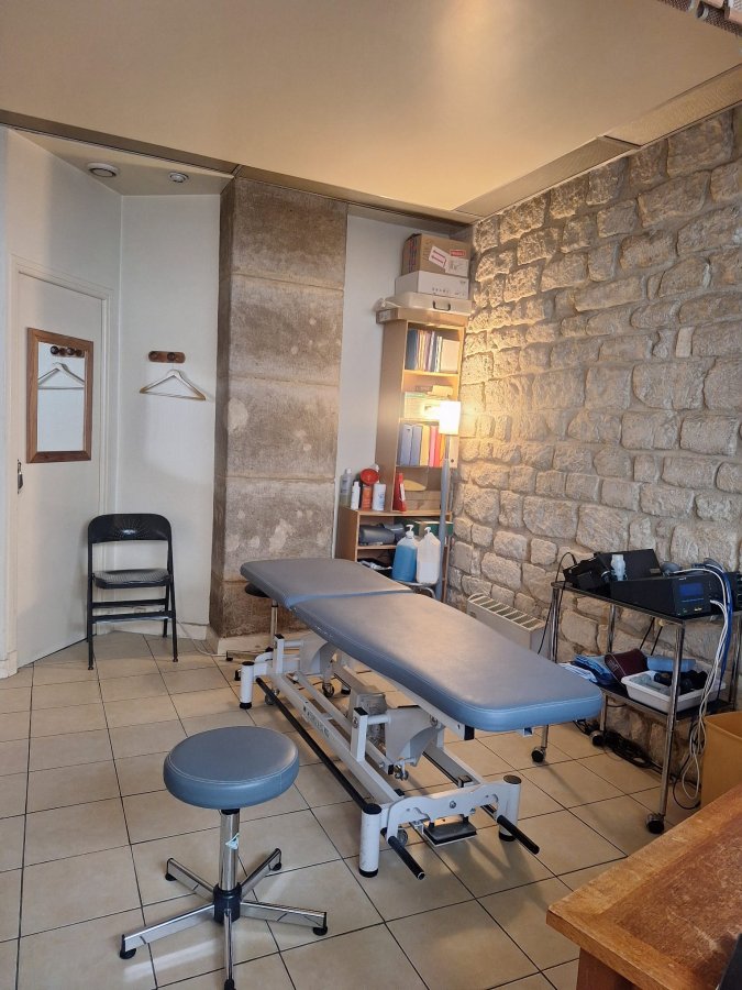 Local Kiné Paris 9eme offre Local et Cabinet Médical